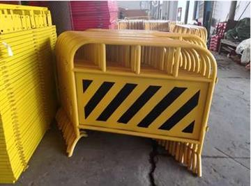 鐵馬、施工道路防護欄及道路機動車輛生產(chǎn)商指南